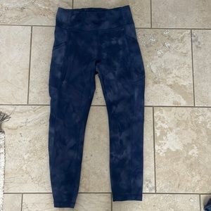 Lululemon train to be leggings with pockets